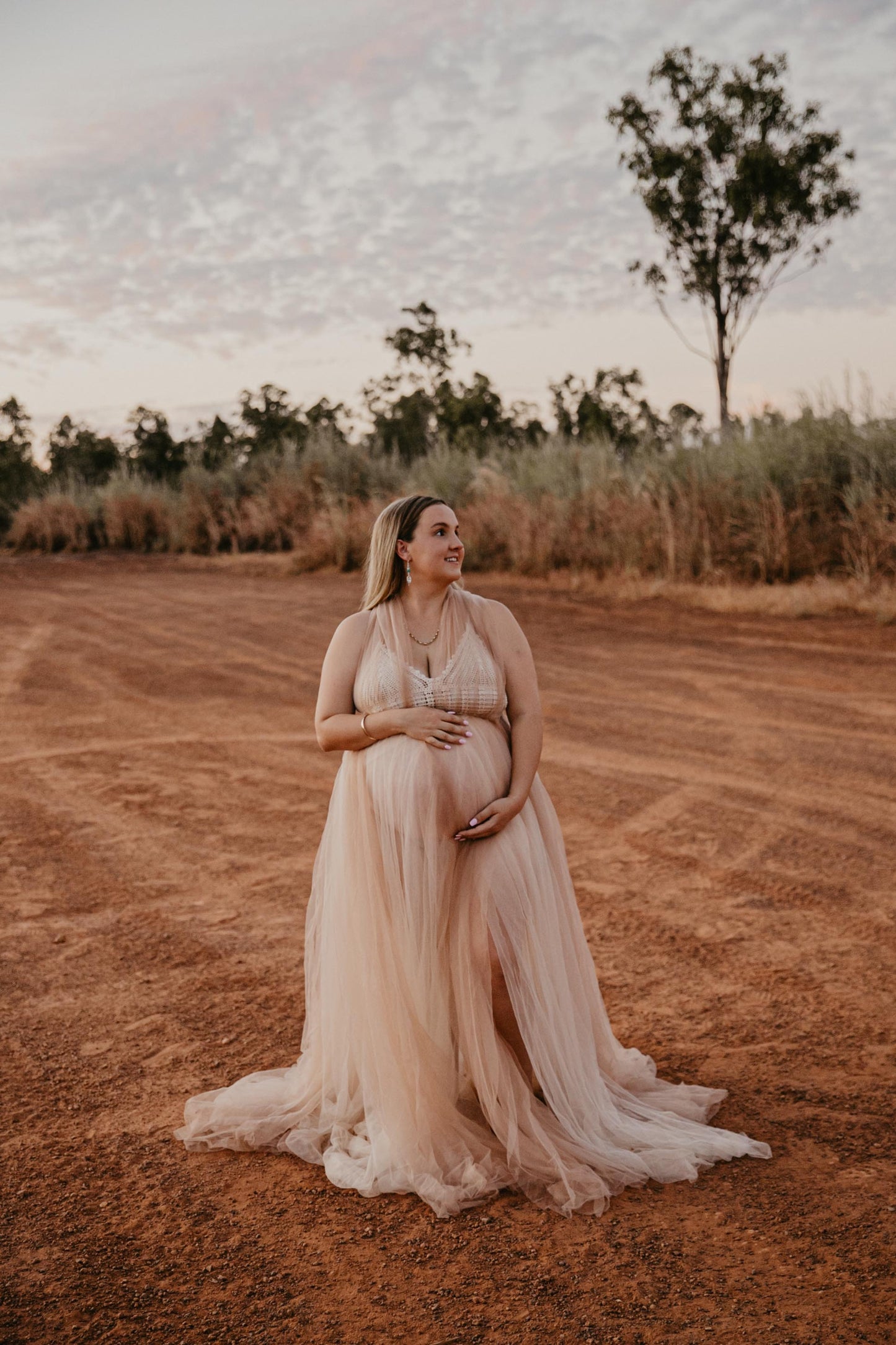 Dress Hire - Maternity Photoshoot Dresses - D&J - Lace and Tulle Dress - DAY RENTAL