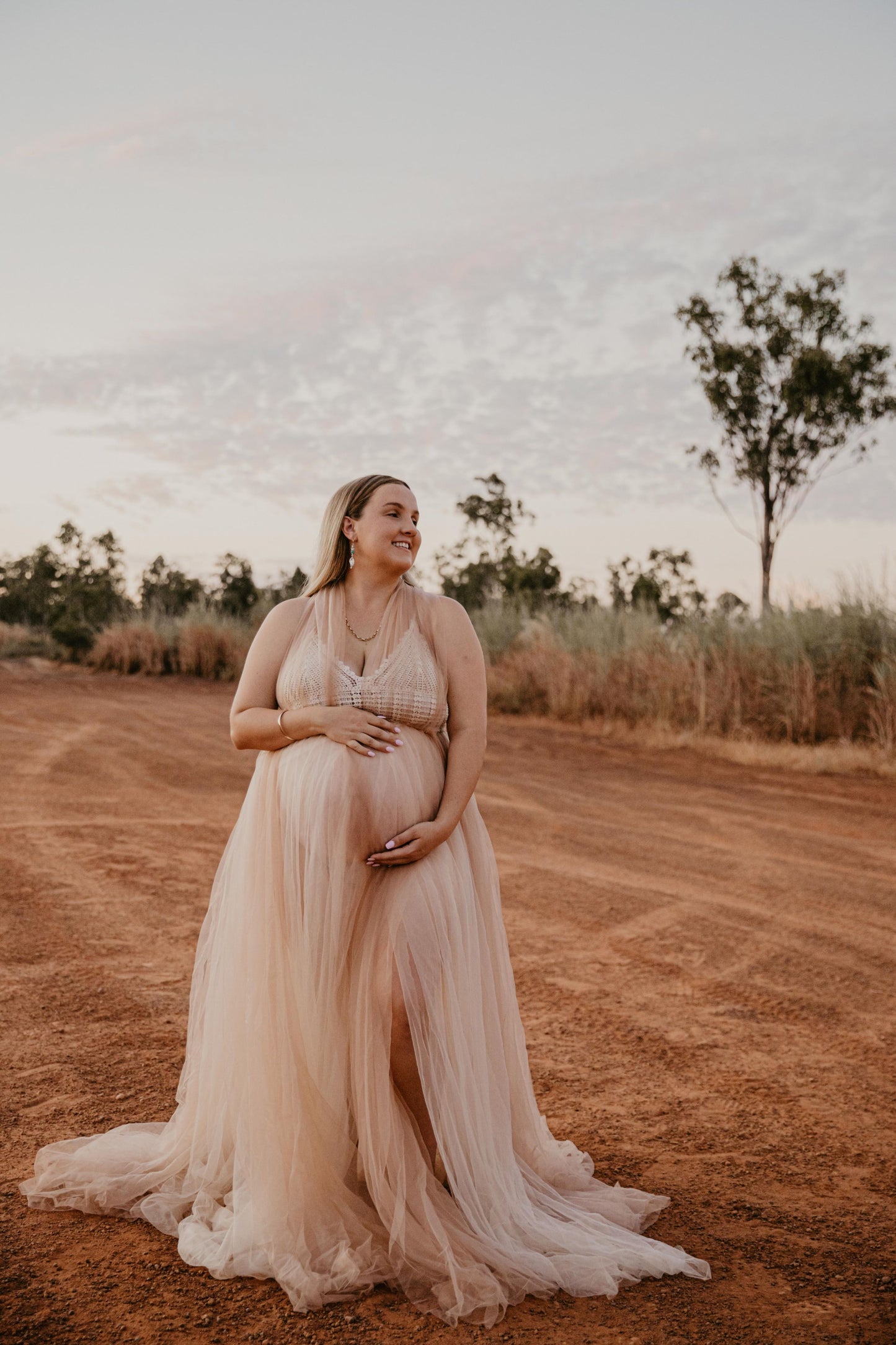 Dress Hire - Maternity Photoshoot Dresses - D&J - Lace and Tulle Dress - DAY RENTAL