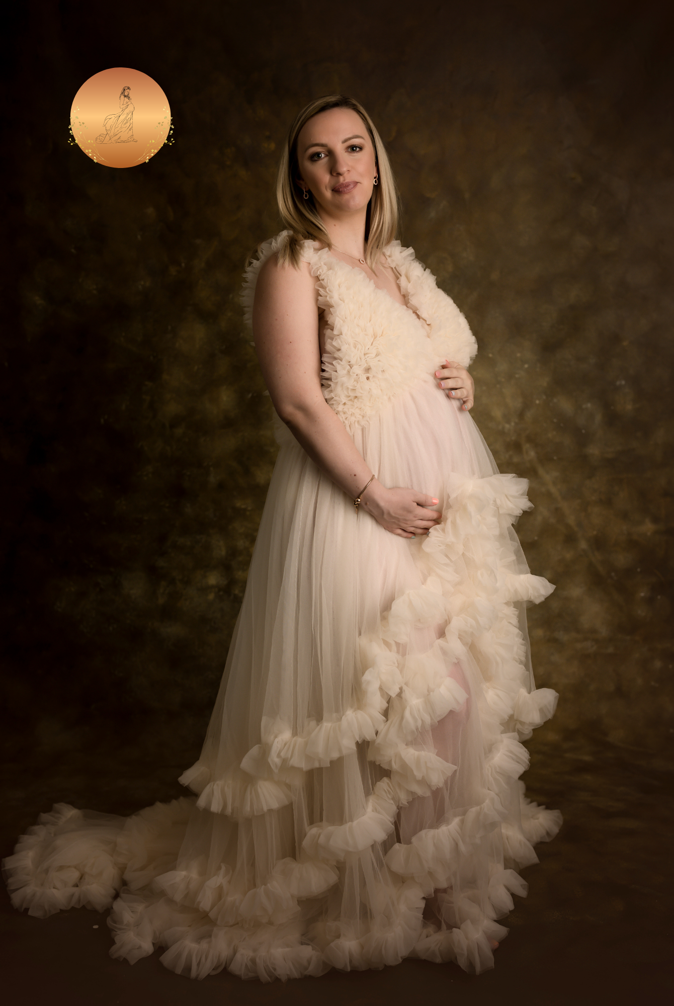 hire maternity dress