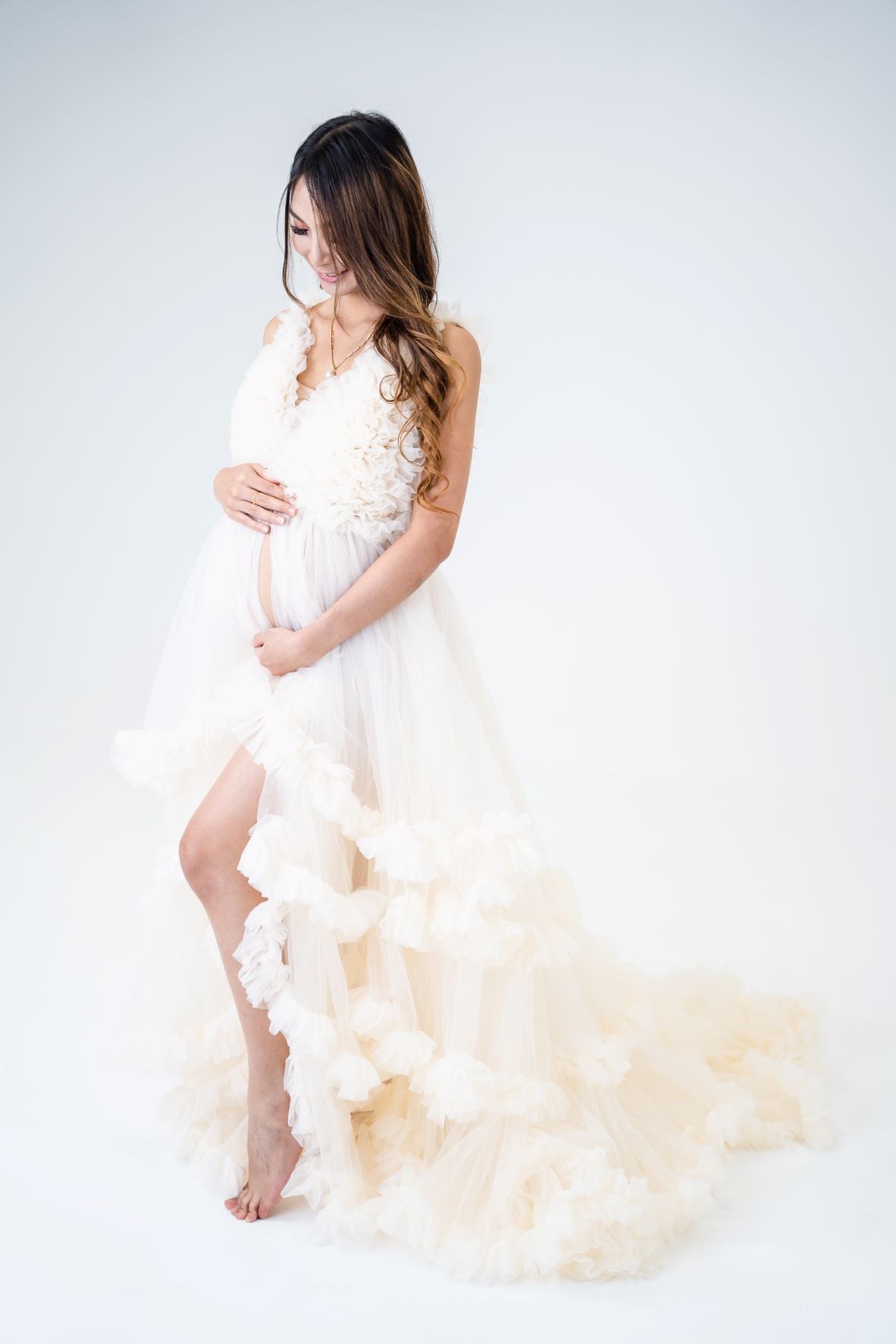 pregnancy photoshoot dresses