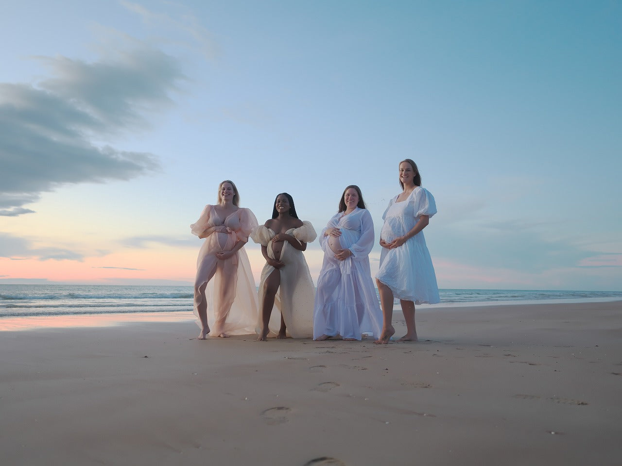 Dress Hire - Maternity Photoshoot Dresses - Pink Puffy Sleeves Robe - DAY RENTAL