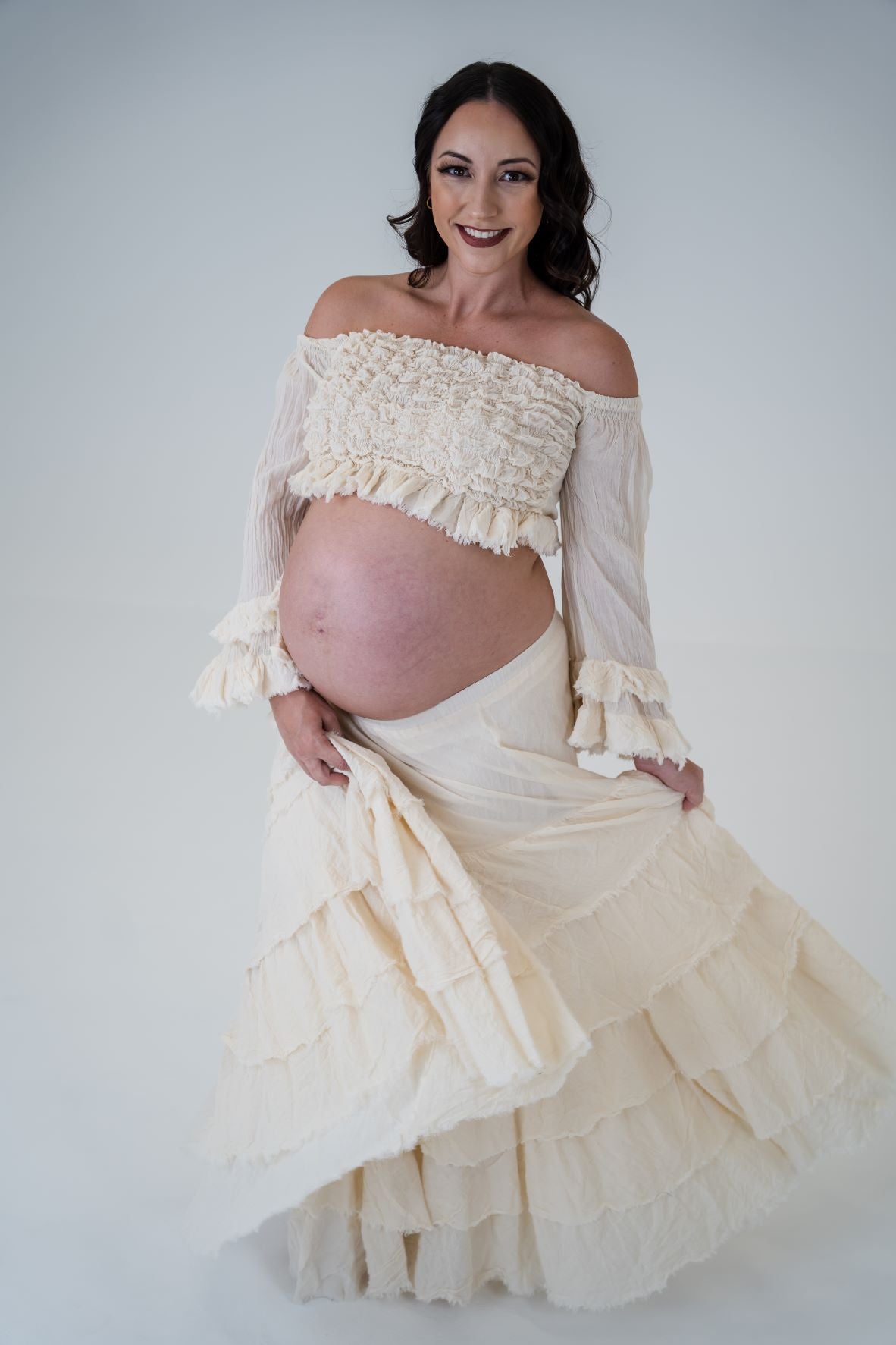 white maternity dresses for photoshoot