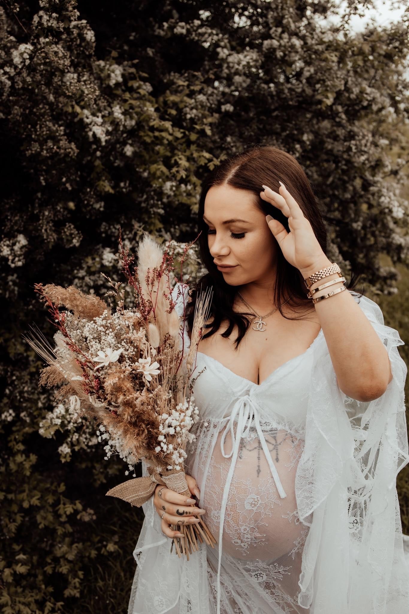 Vintage White Lace Maternity Photoshoot Dress DARWIN