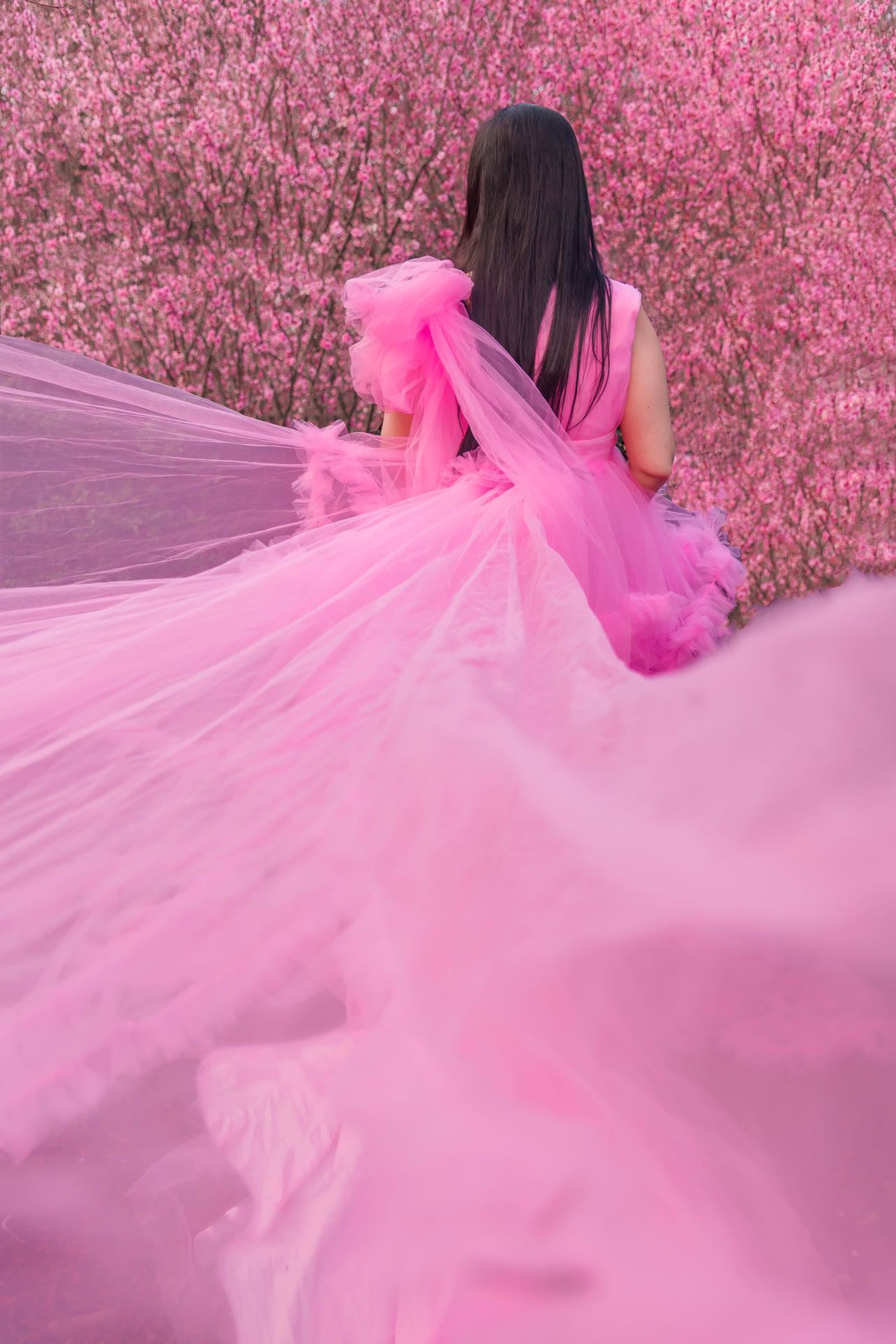 Maternity Photoshoot Dresses - Extra Puffy - Pink Tulle Dress - 4 DAY RENTAL