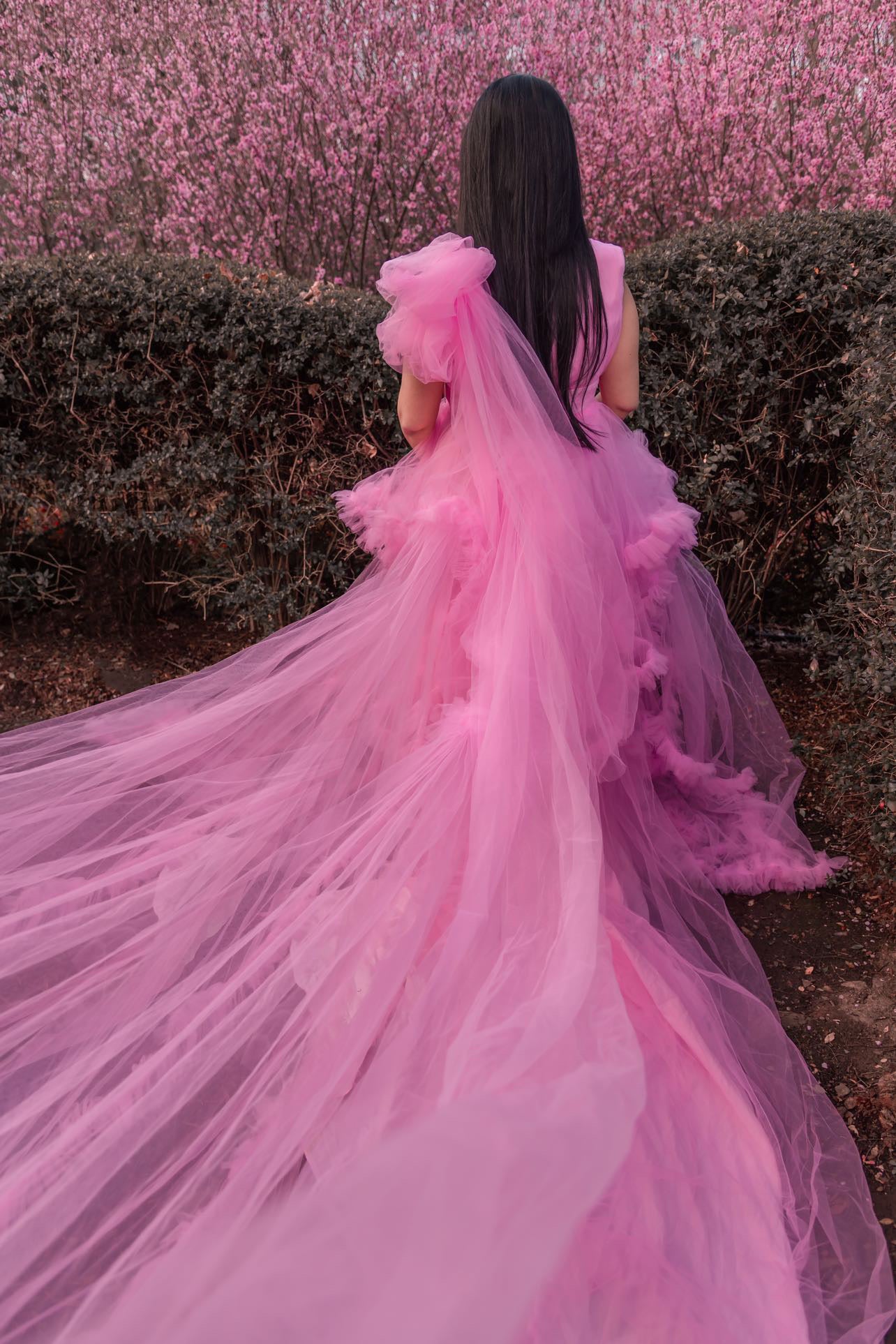 Maternity Photoshoot Dresses - Extra Puffy - Pink Tulle Dress - 4 DAY RENTAL