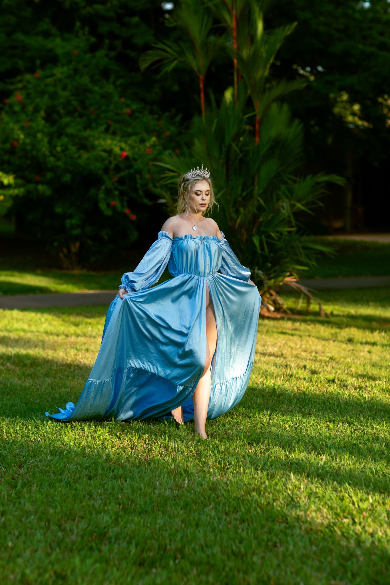 Maternity Photoshoot Dresses - Blue Satin Dress - 4 DAY RENTAL - Luxe Bumps AU