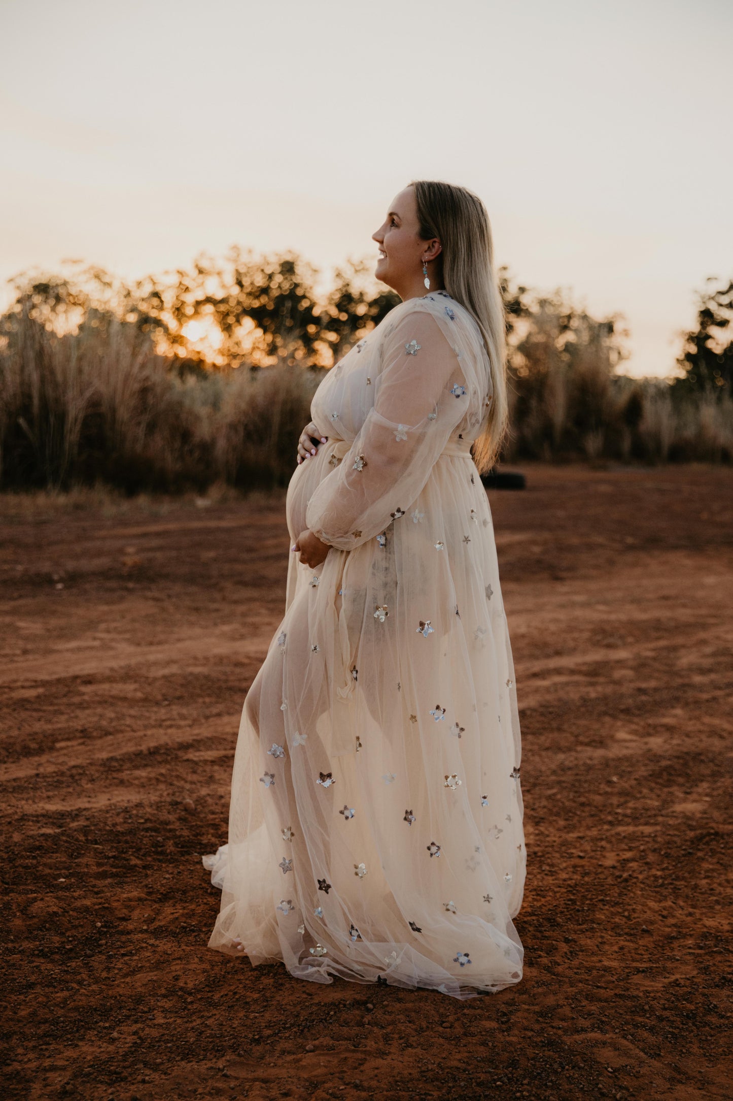 Maternity Photoshoot Dresses - Star - Champagne Tulle Robe - 4 DAY RENTAL