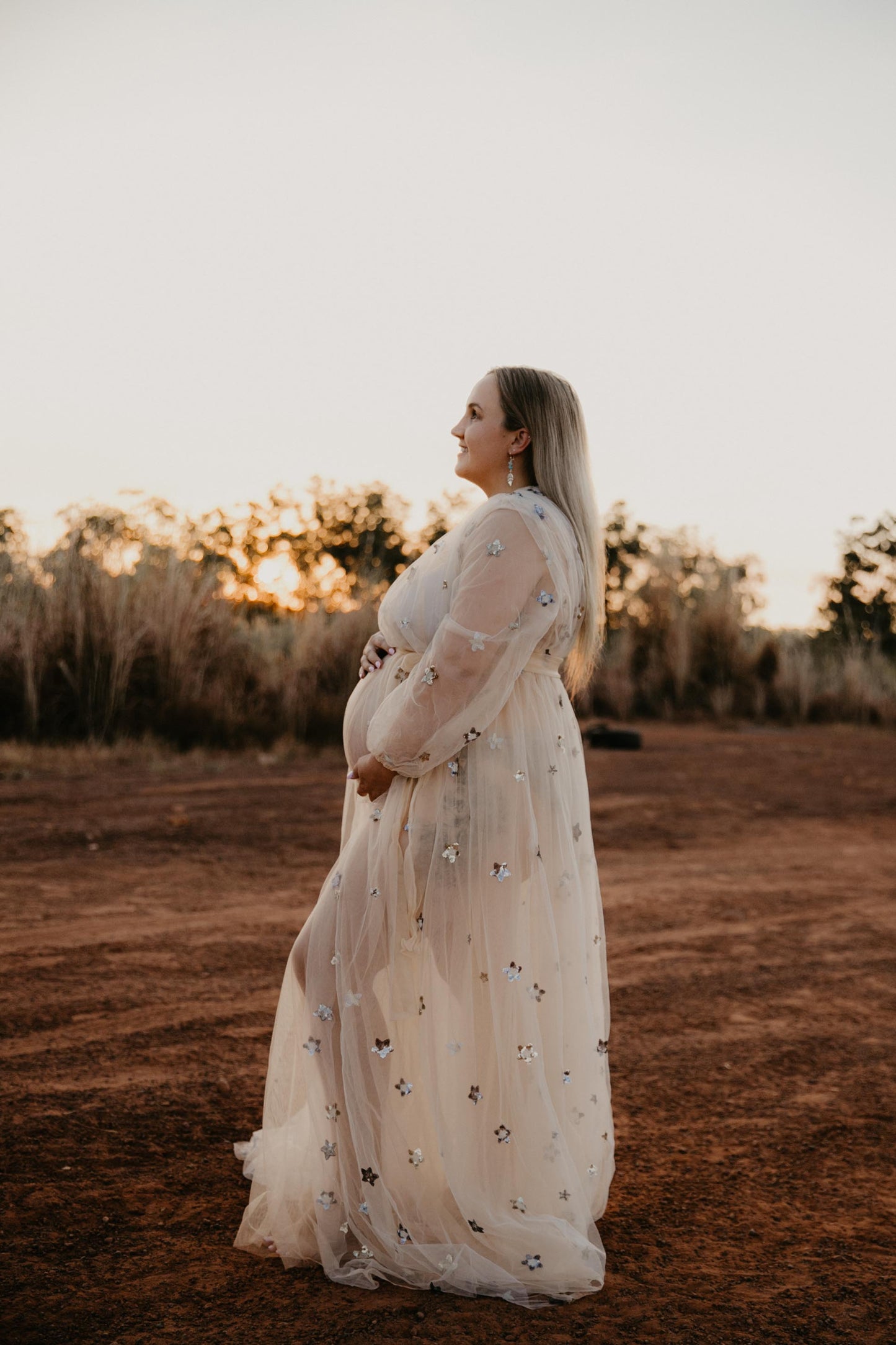 Maternity Photoshoot Dresses - Star - Champagne Tulle Robe - 4 DAY RENTAL