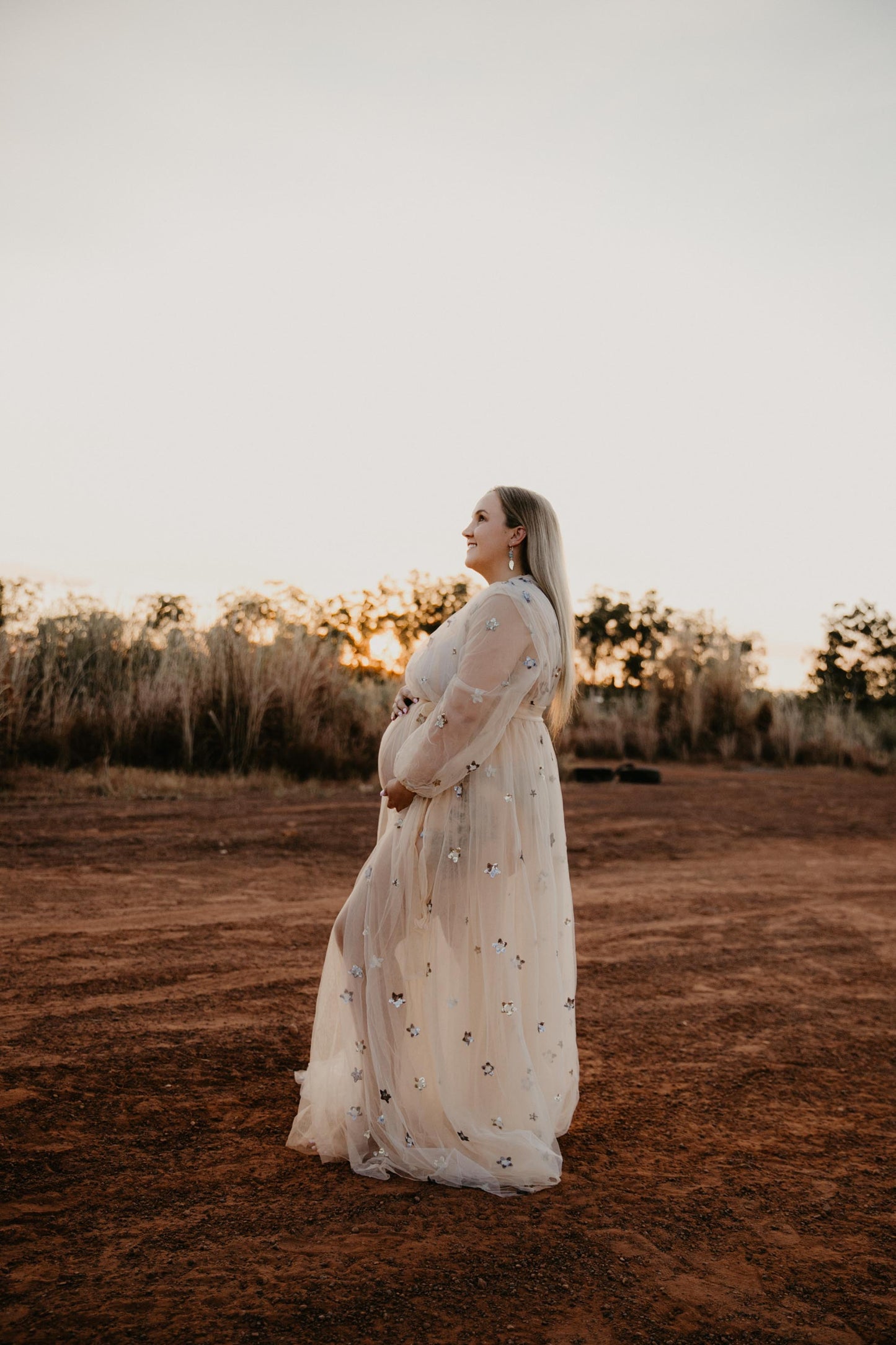 Maternity Photoshoot Dresses - Star - Champagne Tulle Robe - 4 DAY RENTAL