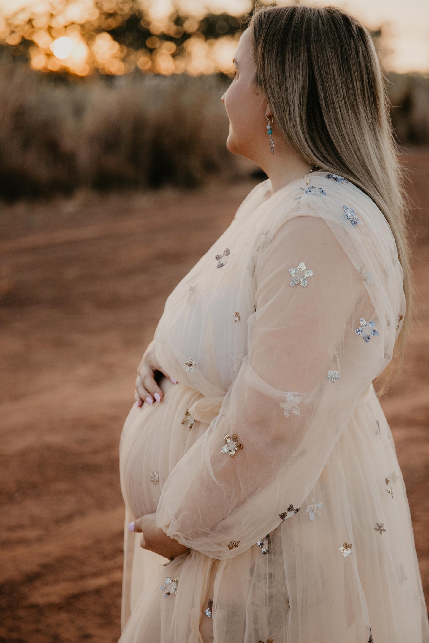 Maternity Photoshoot Dresses - Star - Champagne Tulle Robe - 4 DAY RENTAL