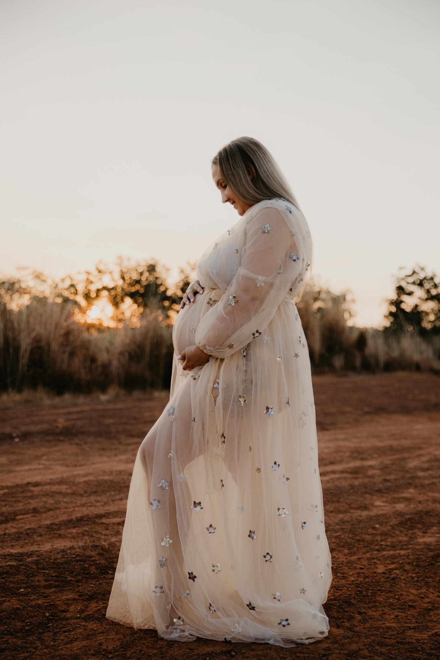 Maternity Photoshoot Dresses - Star - Champagne Tulle Robe - 4 DAY RENTAL