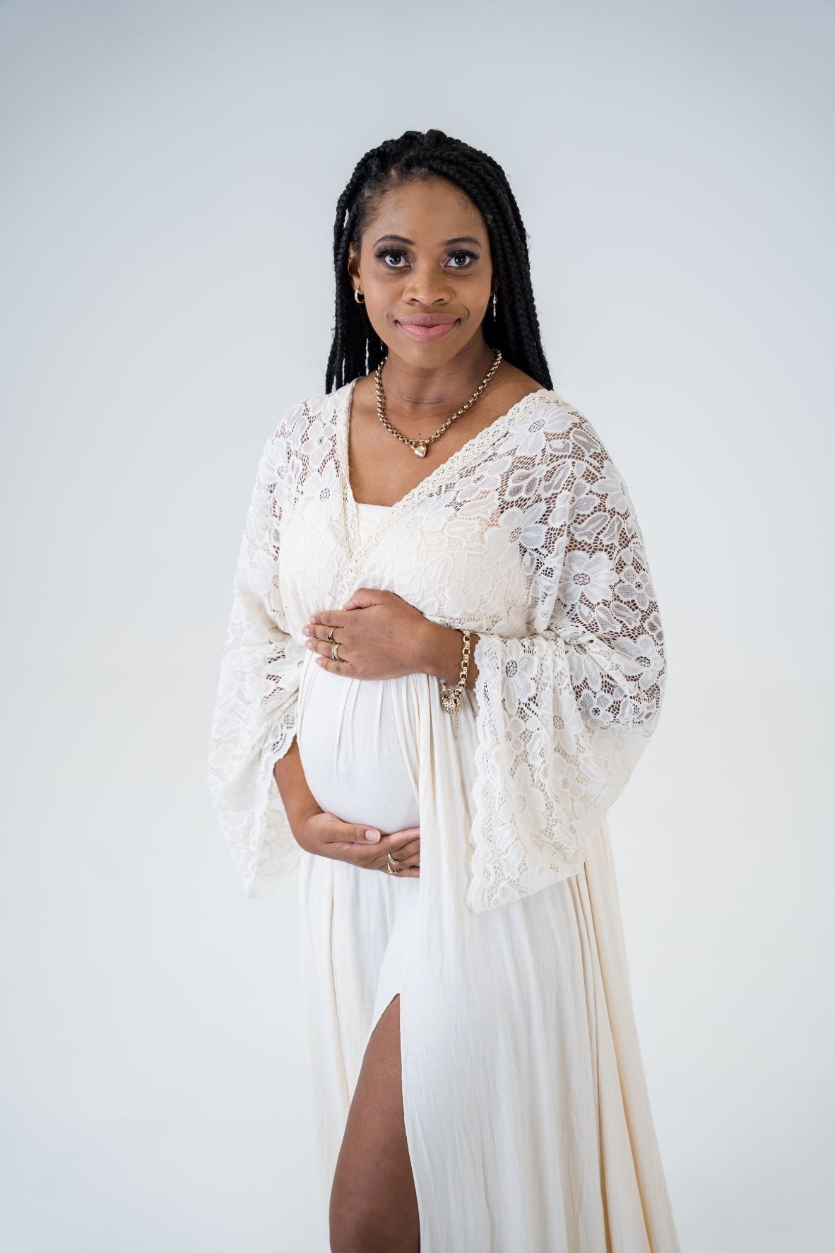 Maternity Dress Hire - Photoshoot Dresses - White Lace Gown – Luxe Bumps AU