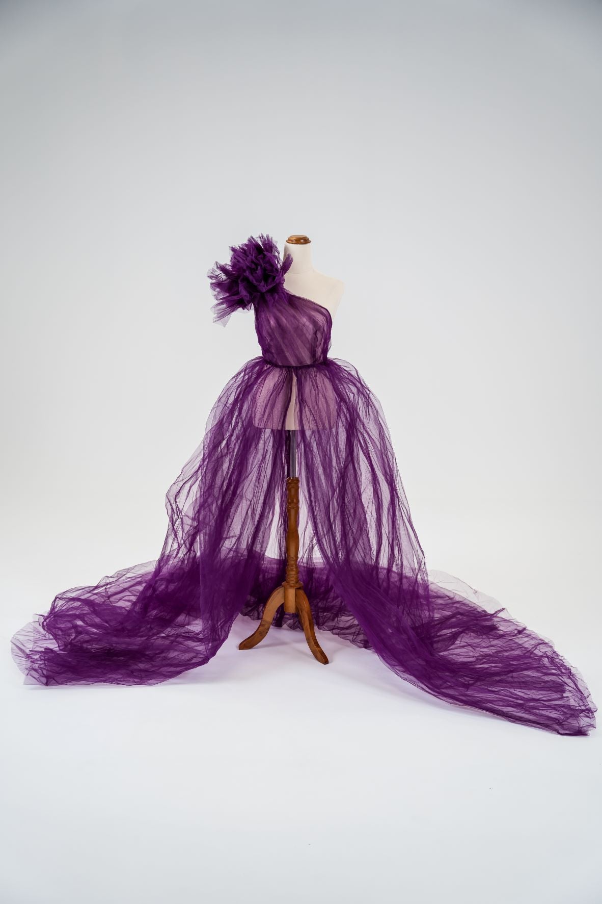 Maternity Photoshoot Dresses - Tulle Dream - Purple Tulle Dress- 4 DAY RENTAL