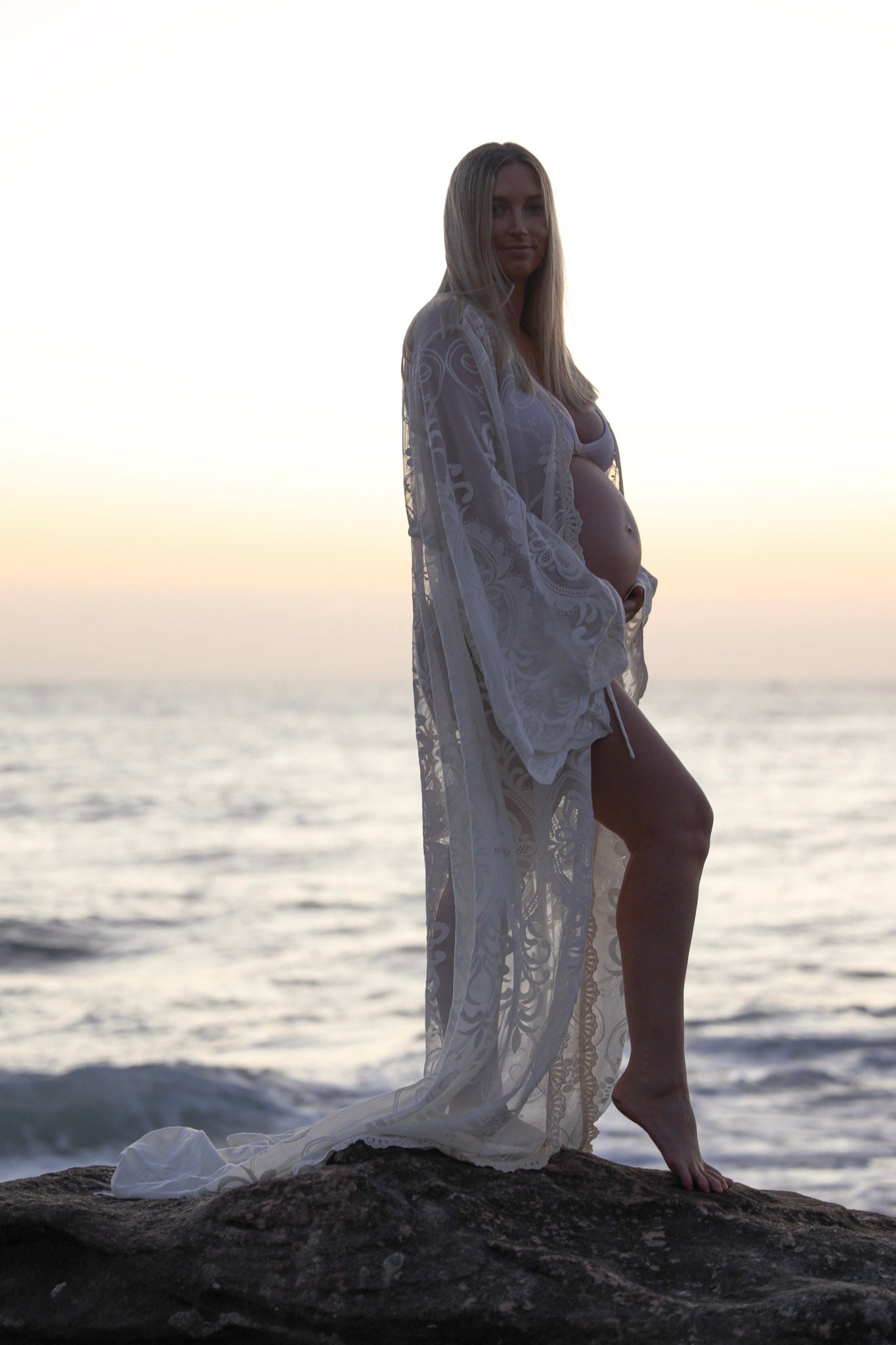 Dress Hire - Maternity Photoshoot Dresses - D&J - Lace Robe - DAY RENTAL